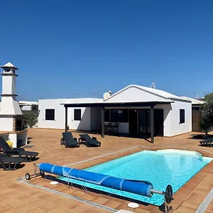 Casas Tomare Ii San Bartolomé