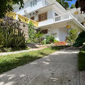 https://cavern-apartments.maheislandhotels.com